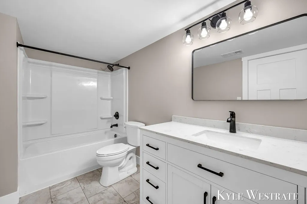 10886 Douglas Drive Allendale Charter Township MI 49401