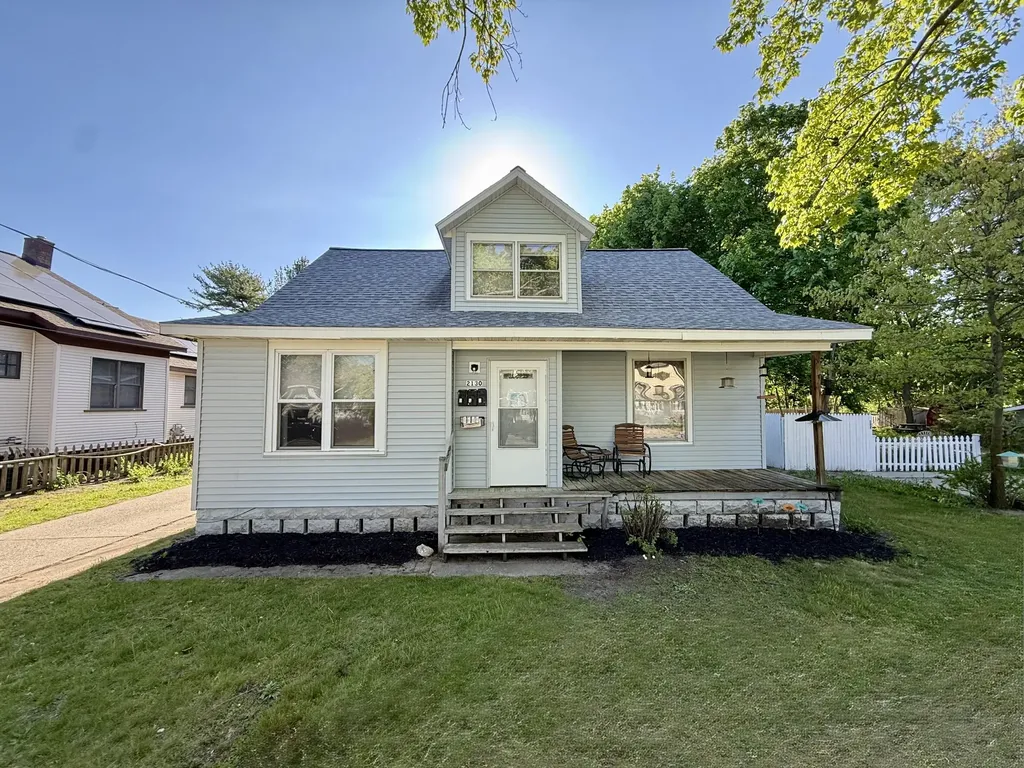 2130 Bourdon Street Muskegon City MI 49441