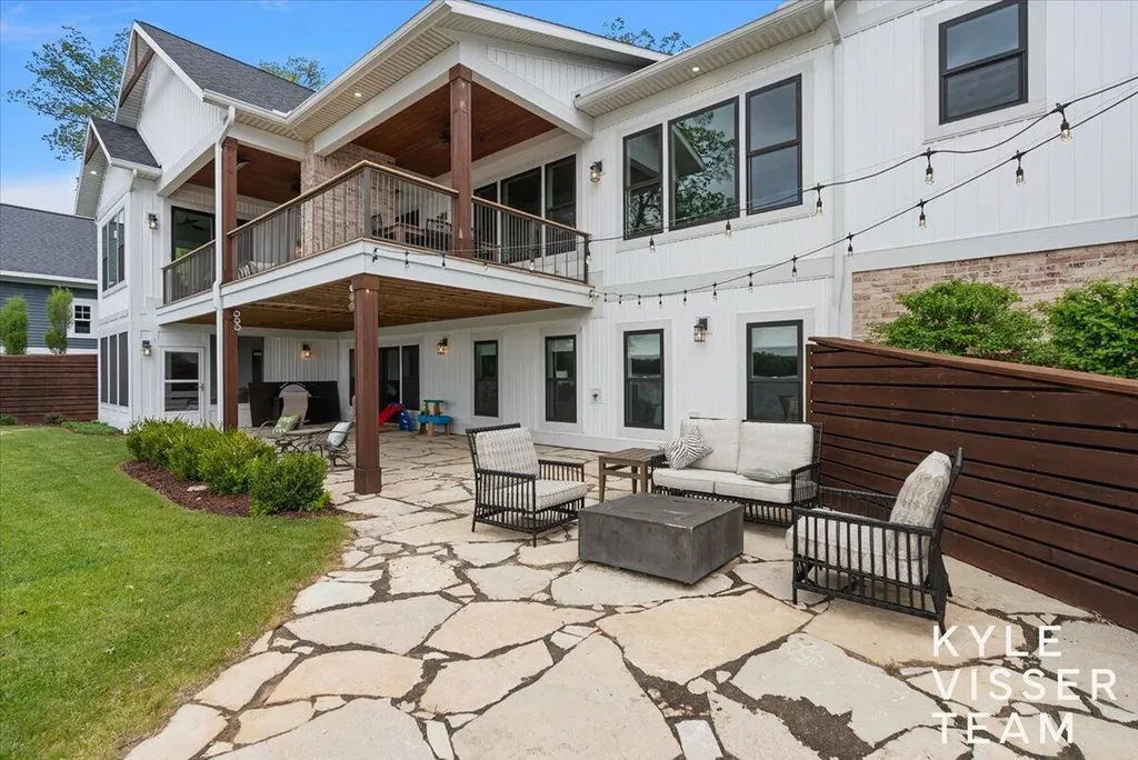 5109 E Manitou Way Croton Township MI 49337