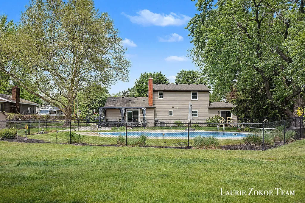 4564 Fenwood Street SW Walker City MI 49534