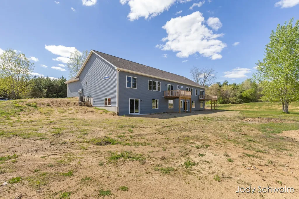 748 Noble Drive Belding City MI 48809