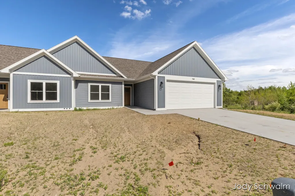 748 Noble Drive Belding City MI 48809