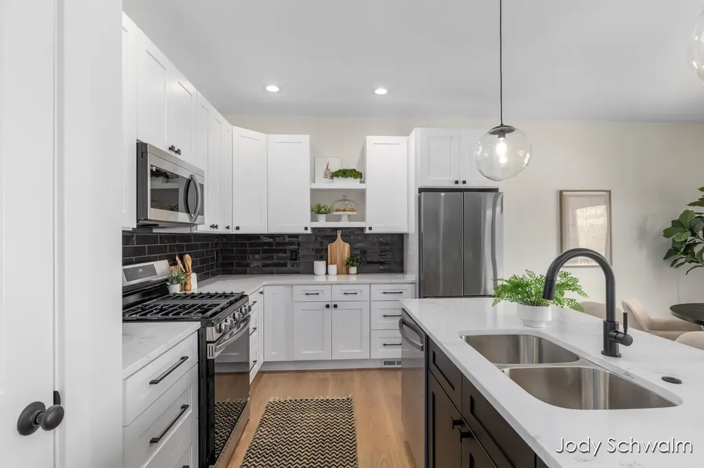 748 Noble Drive Belding City MI 48809