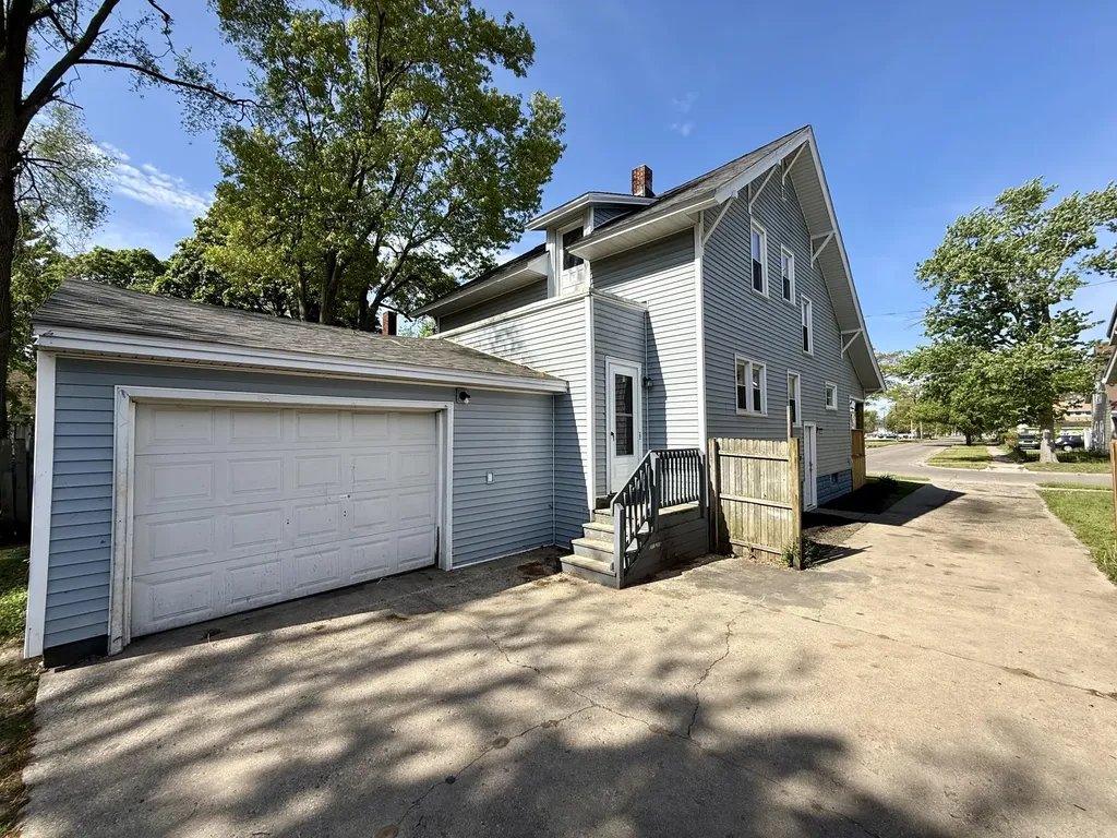 1552 Hoyt Street Muskegon City MI 49442