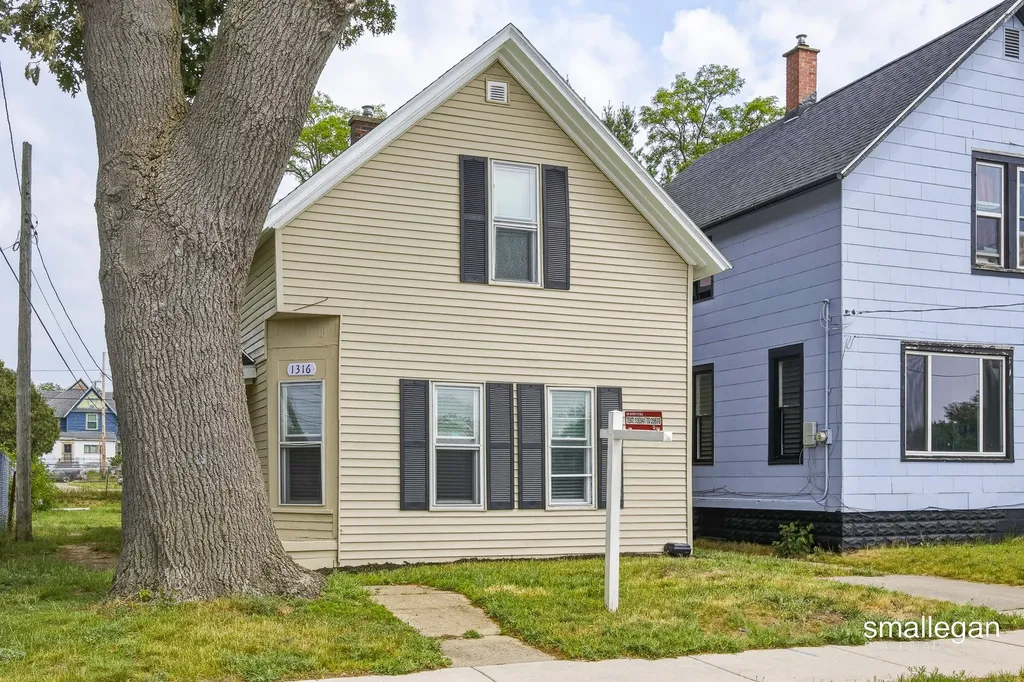 1316 Sanford Street Muskegon City MI 49441