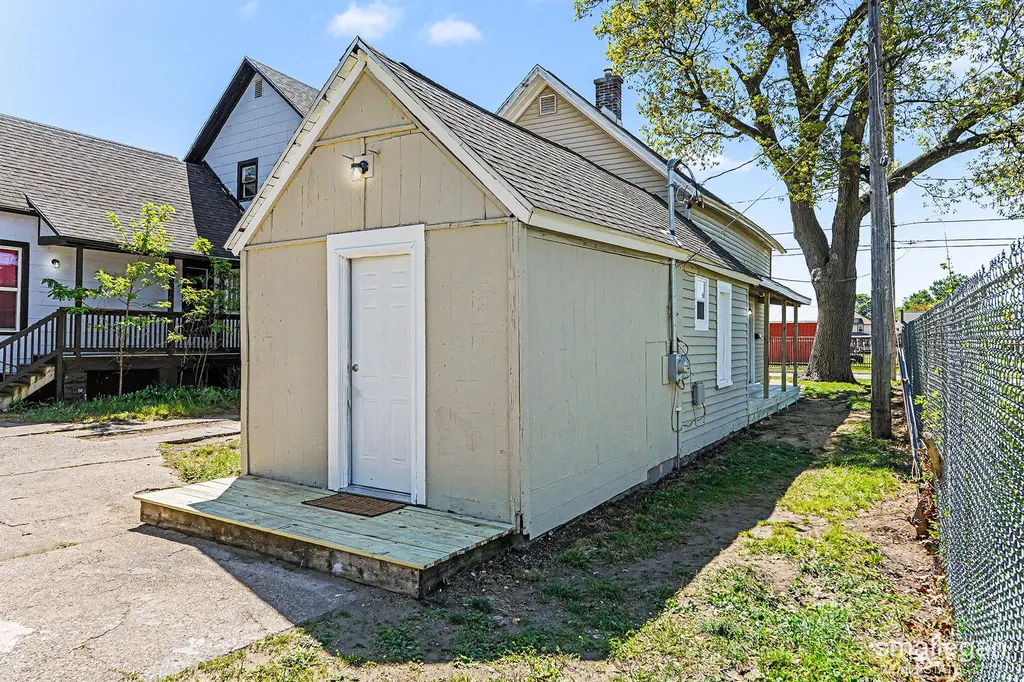 1316 Sanford Street Muskegon City MI 49441