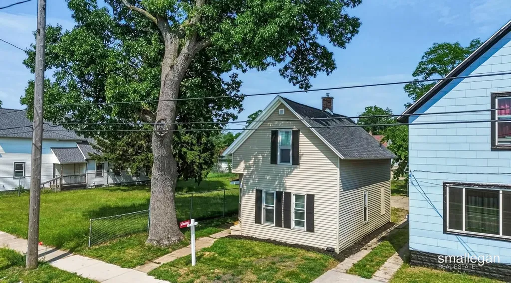 1316 Sanford Street Muskegon City MI 49441