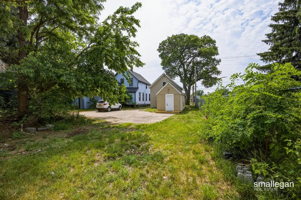 1316 Sanford Street Muskegon City MI 49441