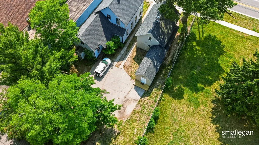 1316 Sanford Street Muskegon City MI 49441