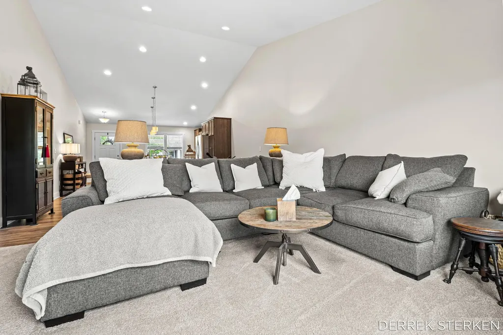 2983 Raspberry Lane Holland Charter Township MI 49424