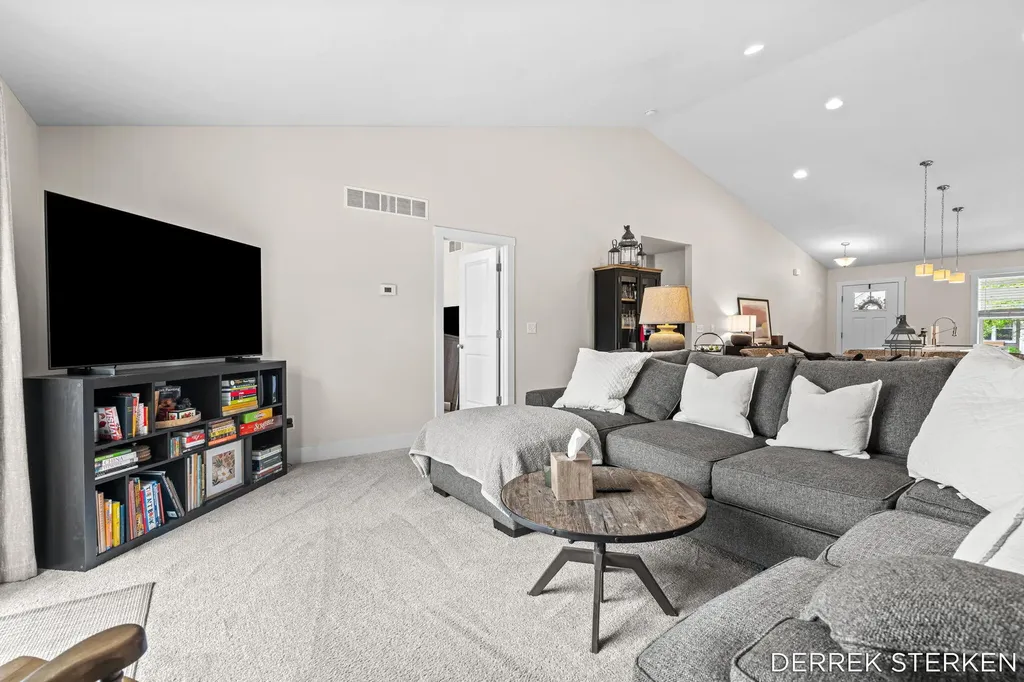 2983 Raspberry Lane Holland Charter Township MI 49424