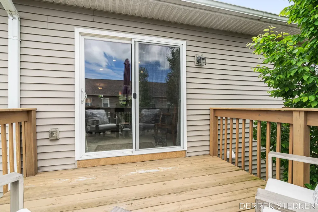 2983 Raspberry Lane Holland Charter Township MI 49424