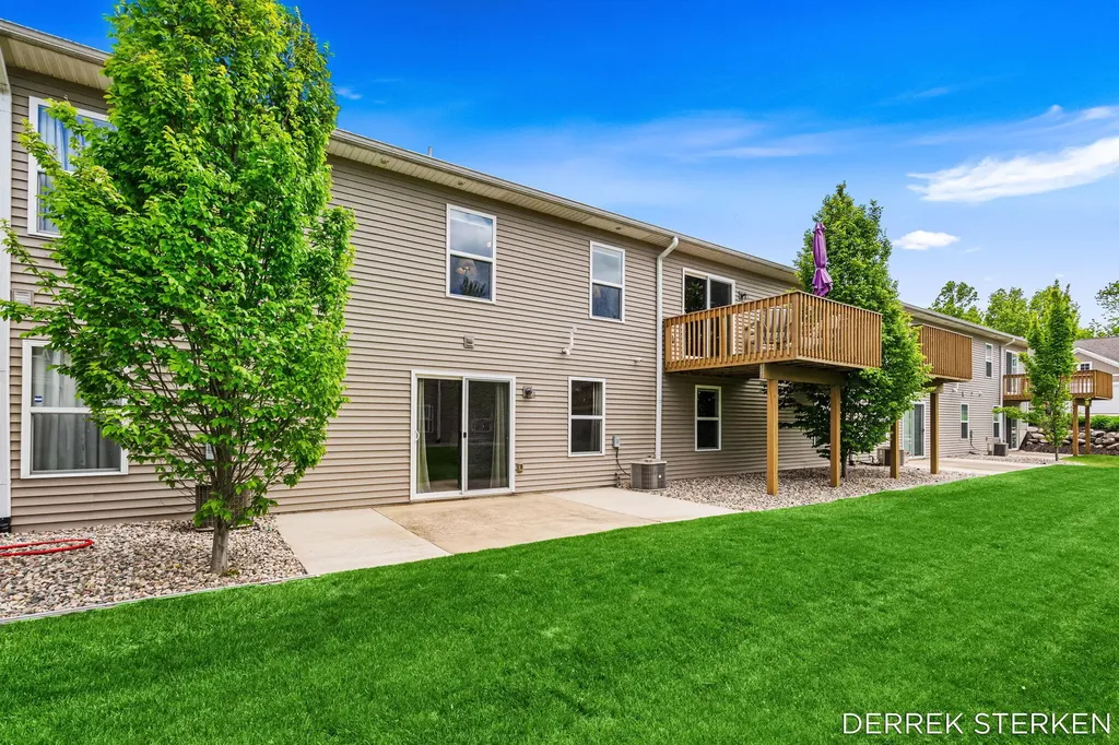 2983 Raspberry Lane Holland Charter Township MI 49424