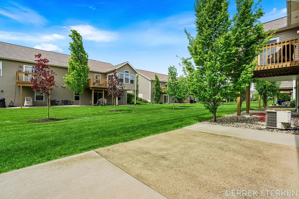 2983 Raspberry Lane Holland Charter Township MI 49424