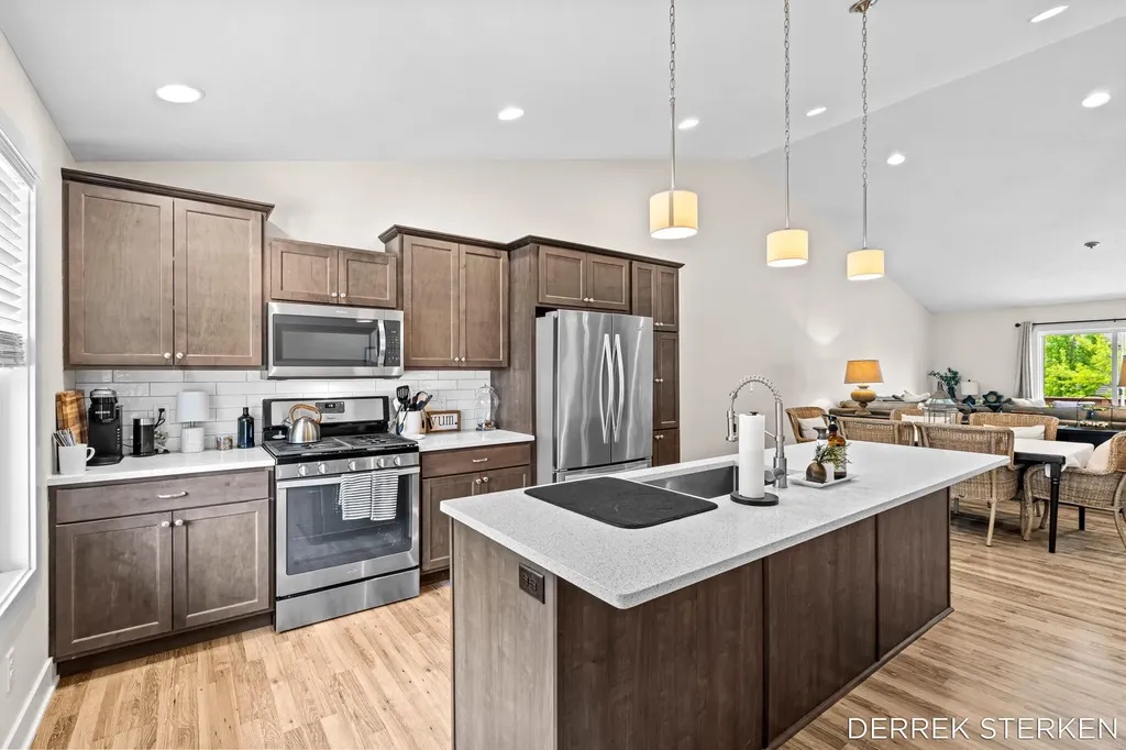 2983 Raspberry Lane Holland Charter Township MI 49424