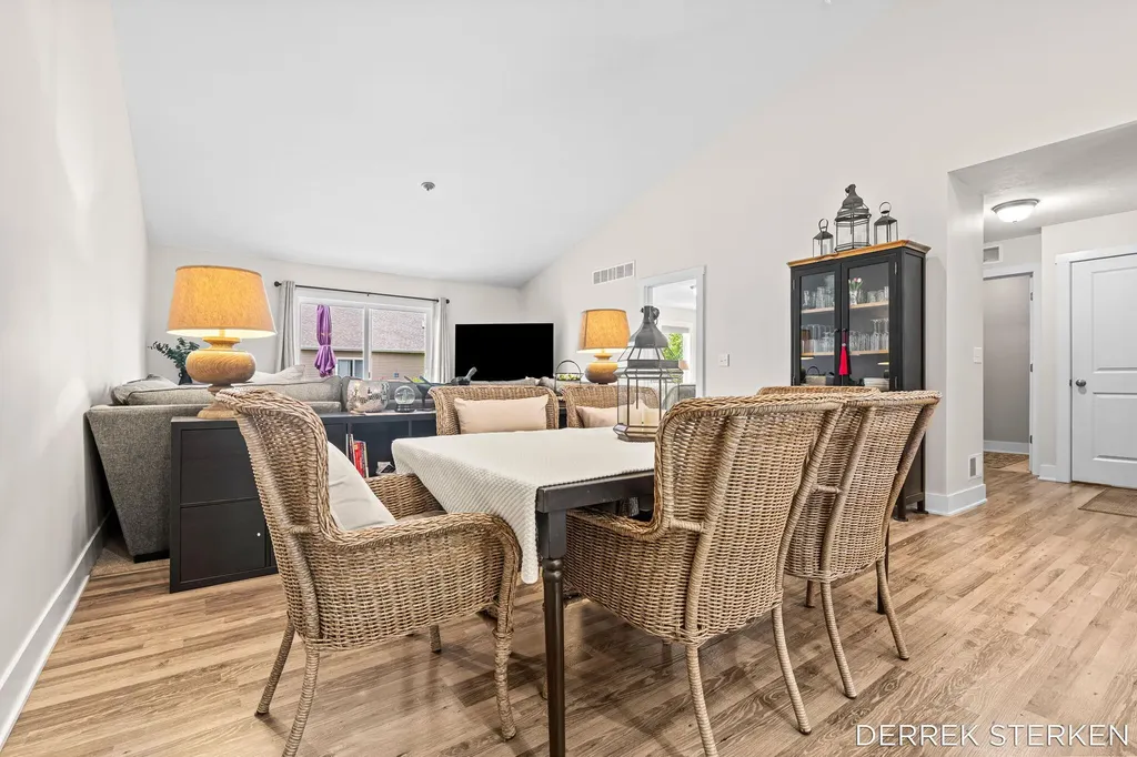 2983 Raspberry Lane Holland Charter Township MI 49424