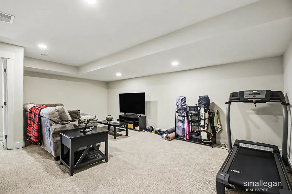 1018 Castlebay Way Georgetown Charter Township MI 49426