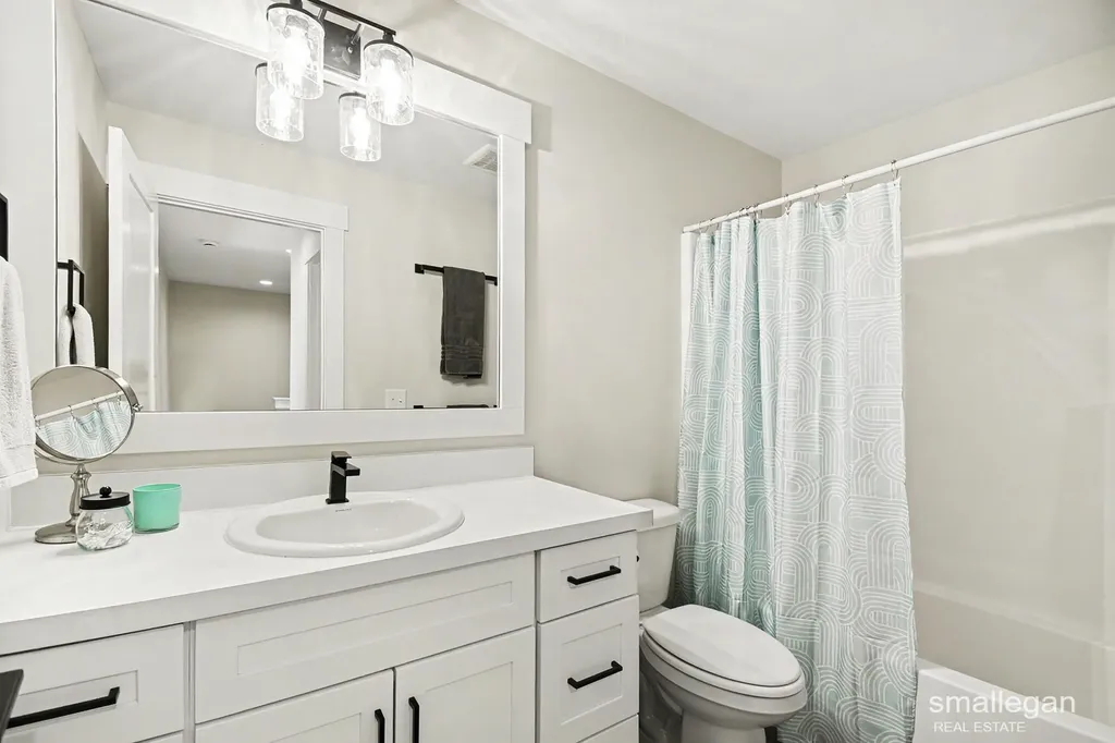 1018 Castlebay Way Georgetown Charter Township MI 49426