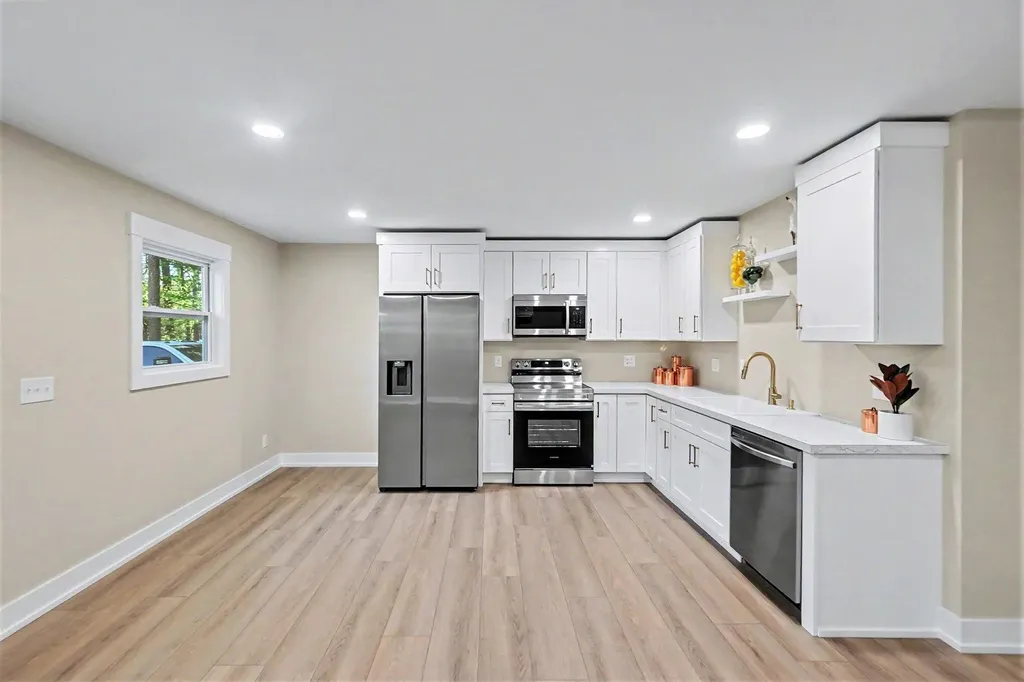 9751 W Silver Lake Road Golden Township MI 49436
