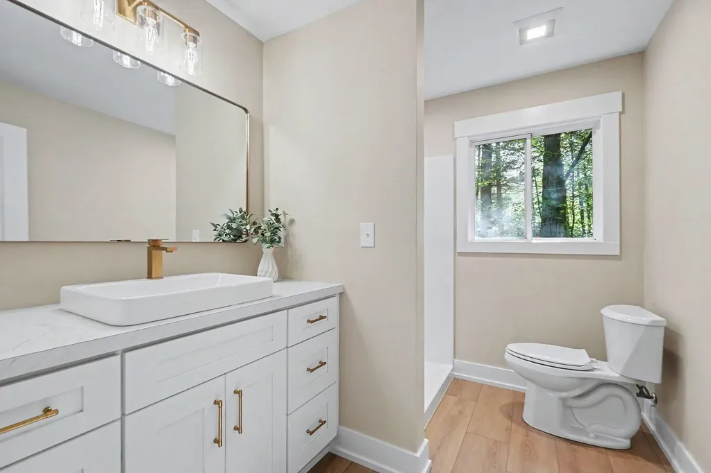 9751 W Silver Lake Road Golden Township MI 49436