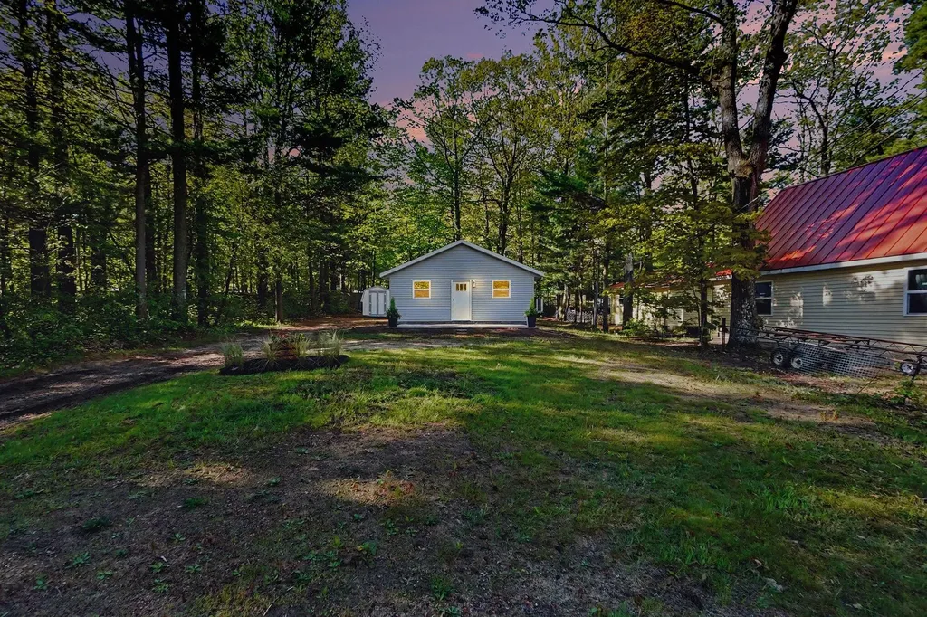 9751 W Silver Lake Road Golden Township MI 49436