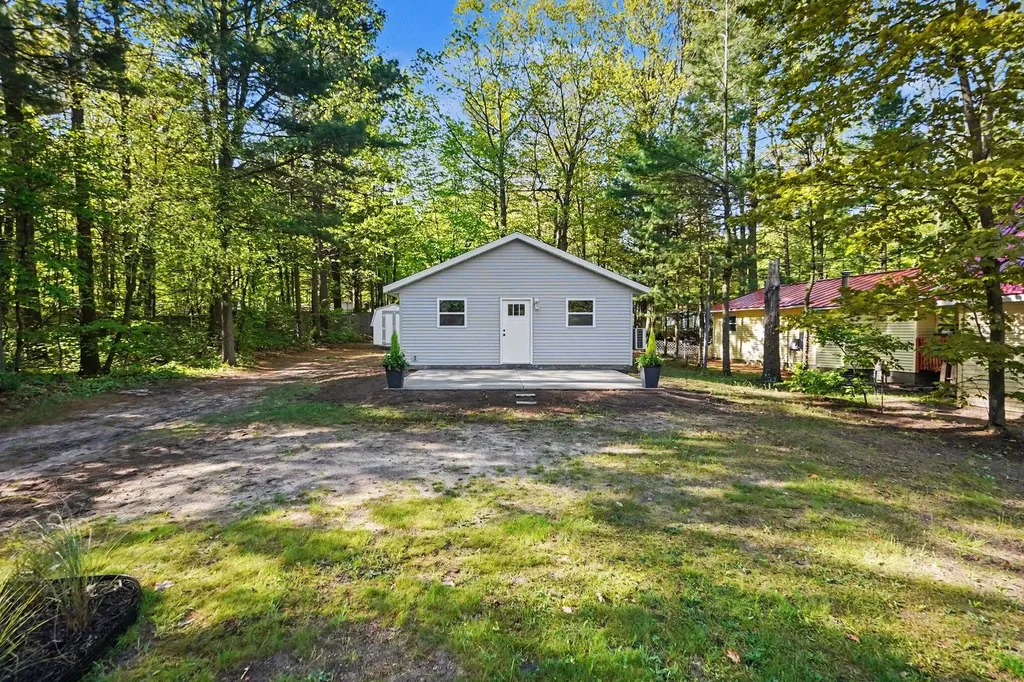 9751 W Silver Lake Road Golden Township MI 49436