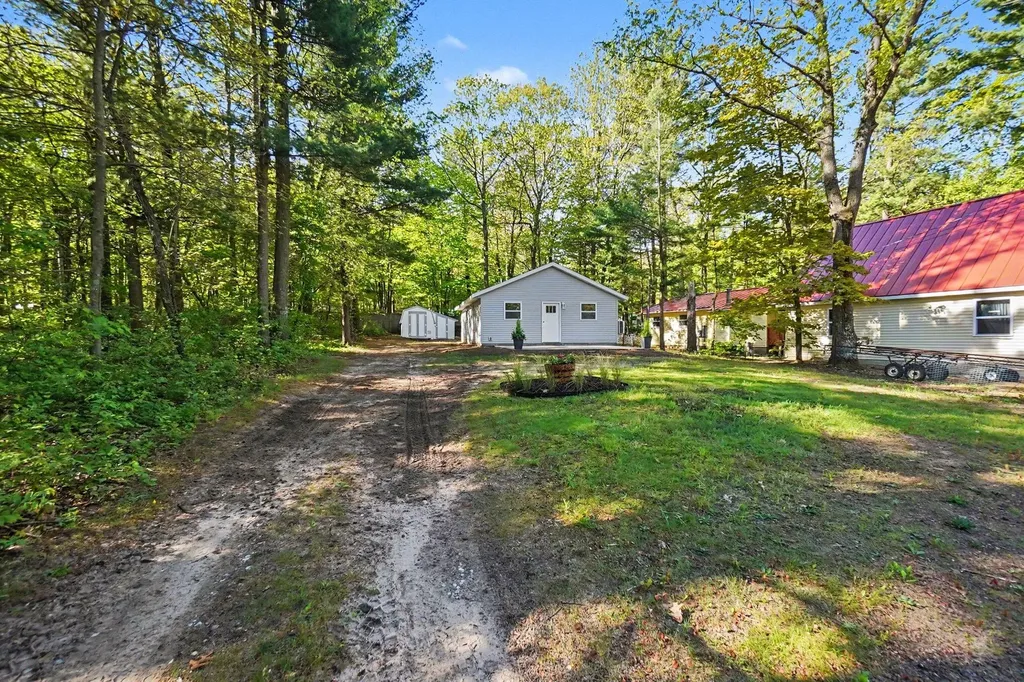 9751 W Silver Lake Road Golden Township MI 49436