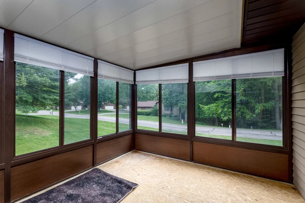 11279 Whispering Creek Drive Allendale Charter Township MI 49401