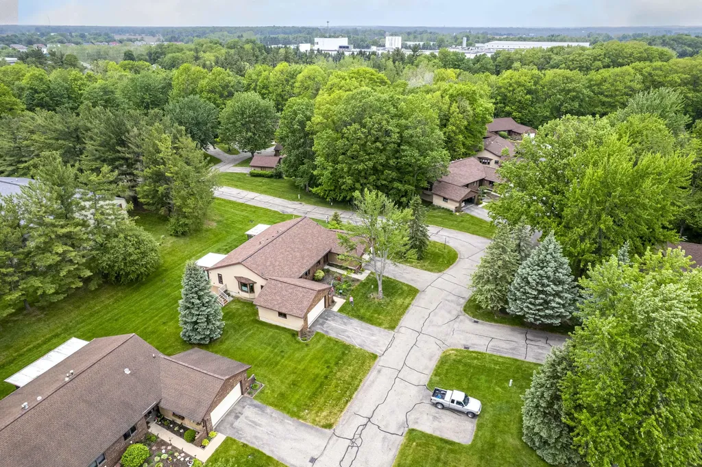 11279 Whispering Creek Drive Allendale Charter Township MI 49401