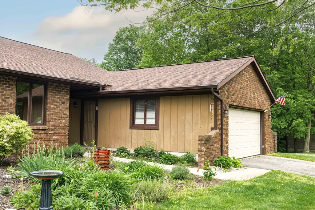 11279 Whispering Creek Drive Allendale Charter Township MI 49401