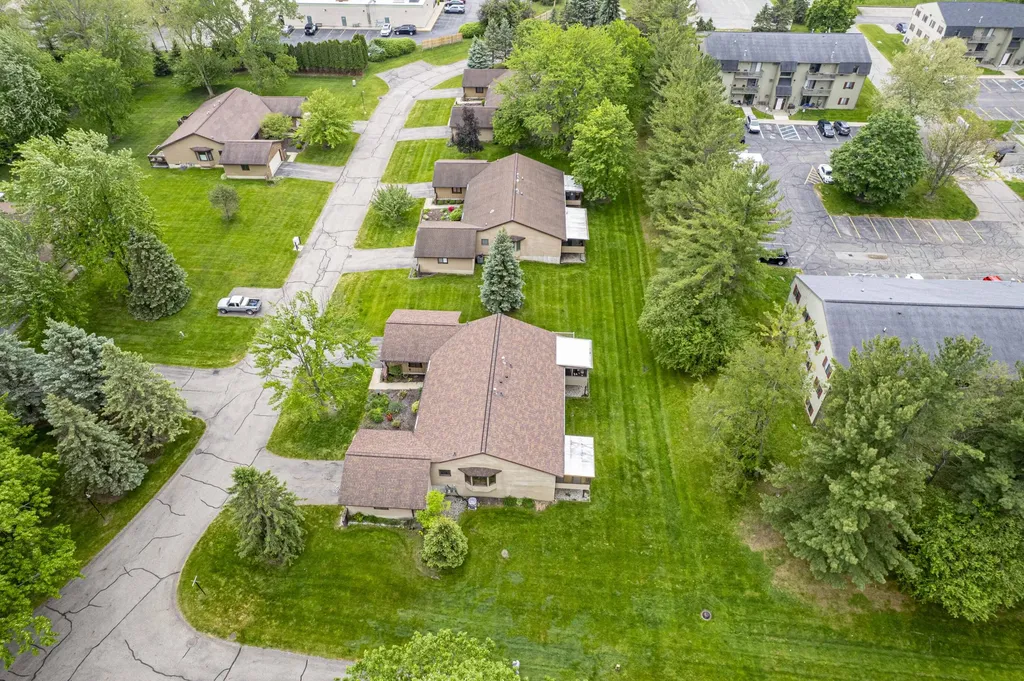 11279 Whispering Creek Drive Allendale Charter Township MI 49401