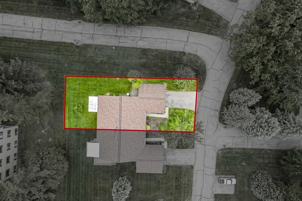 11279 Whispering Creek Drive Allendale Charter Township MI 49401