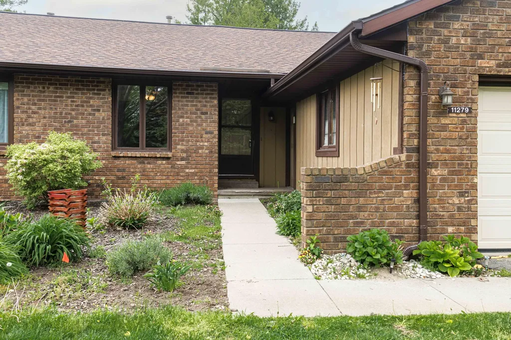 11279 Whispering Creek Drive Allendale Charter Township MI 49401