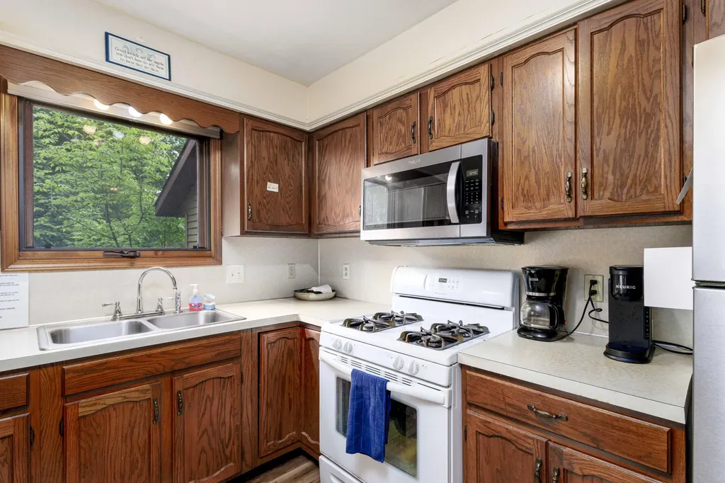 11279 Whispering Creek Drive Allendale Charter Township MI 49401