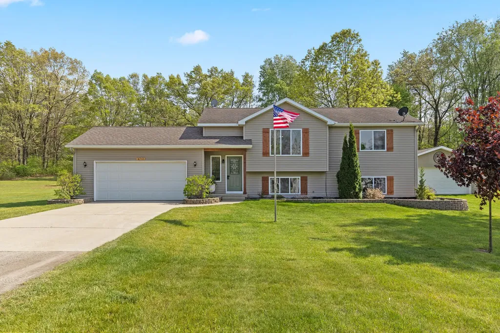 4710 Flat River Trail Otisco Township MI 48809