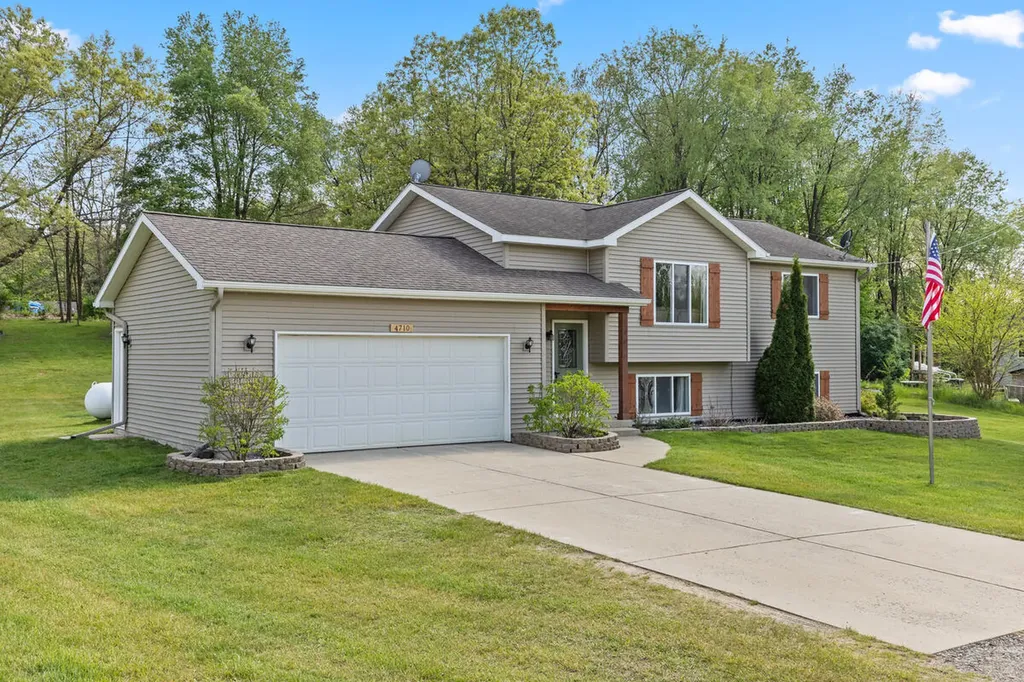4710 Flat River Trail Otisco Township MI 48809