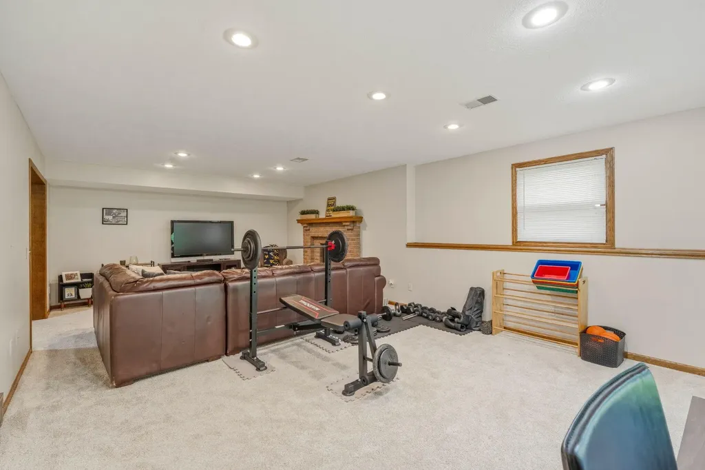 2331 Pheasant Avenue NW Walker City MI 49534