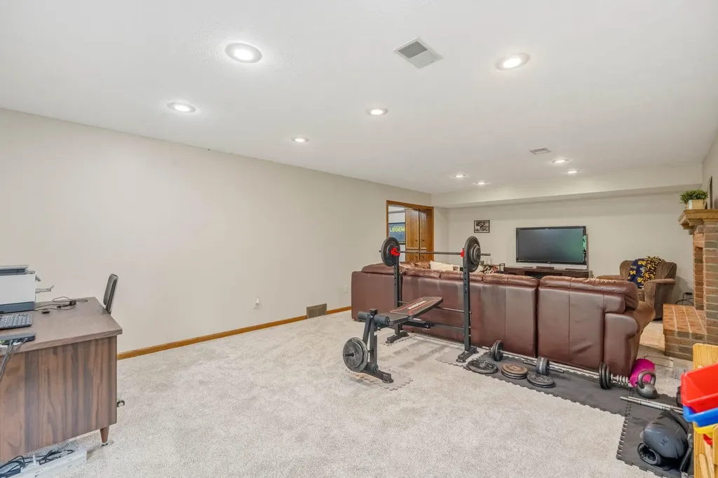 2331 Pheasant Avenue NW Walker City MI 49534