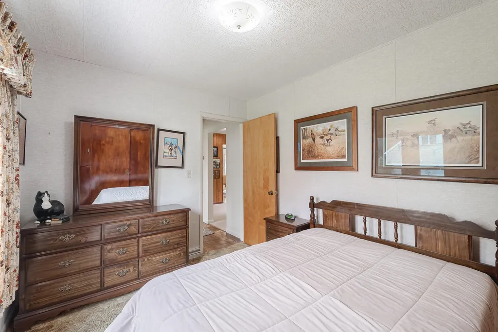 817 Oak Street Manistee City MI 49660