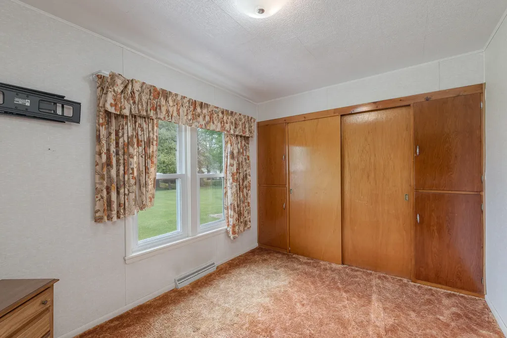817 Oak Street Manistee City MI 49660