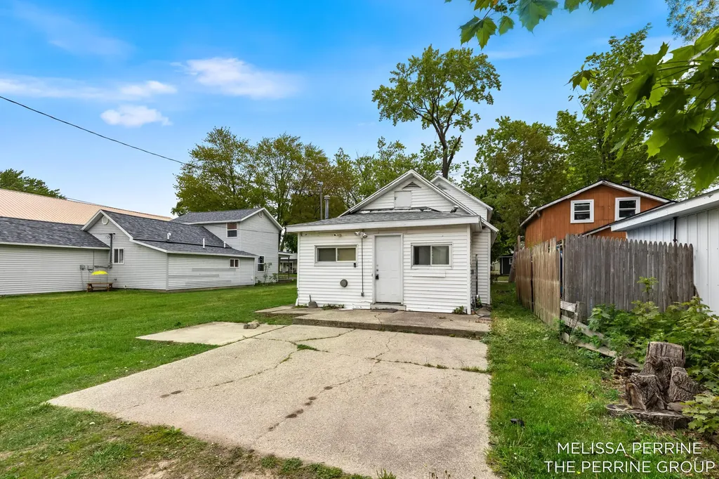 117 2nd Avenue Big Rapids City MI 49307