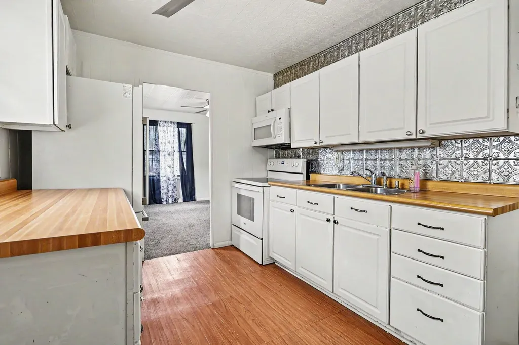 1733 Sycamore Street Niles Township MI 49120