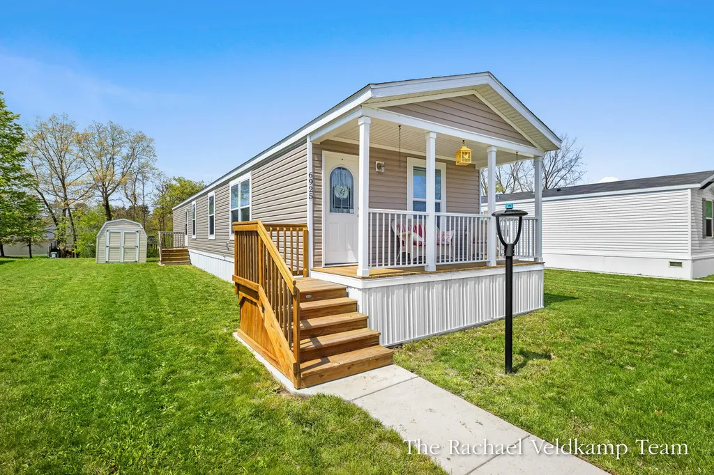 6925 Vinewood Avenue NE Plainfield Charter Township MI 49306