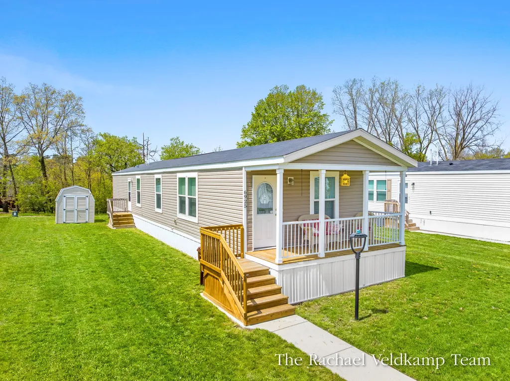 6925 Vinewood Avenue NE Plainfield Charter Township MI 49306