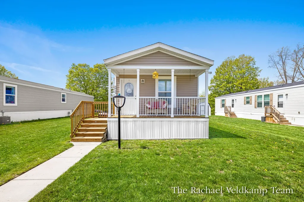 6925 Vinewood Avenue NE Plainfield Charter Township MI 49306