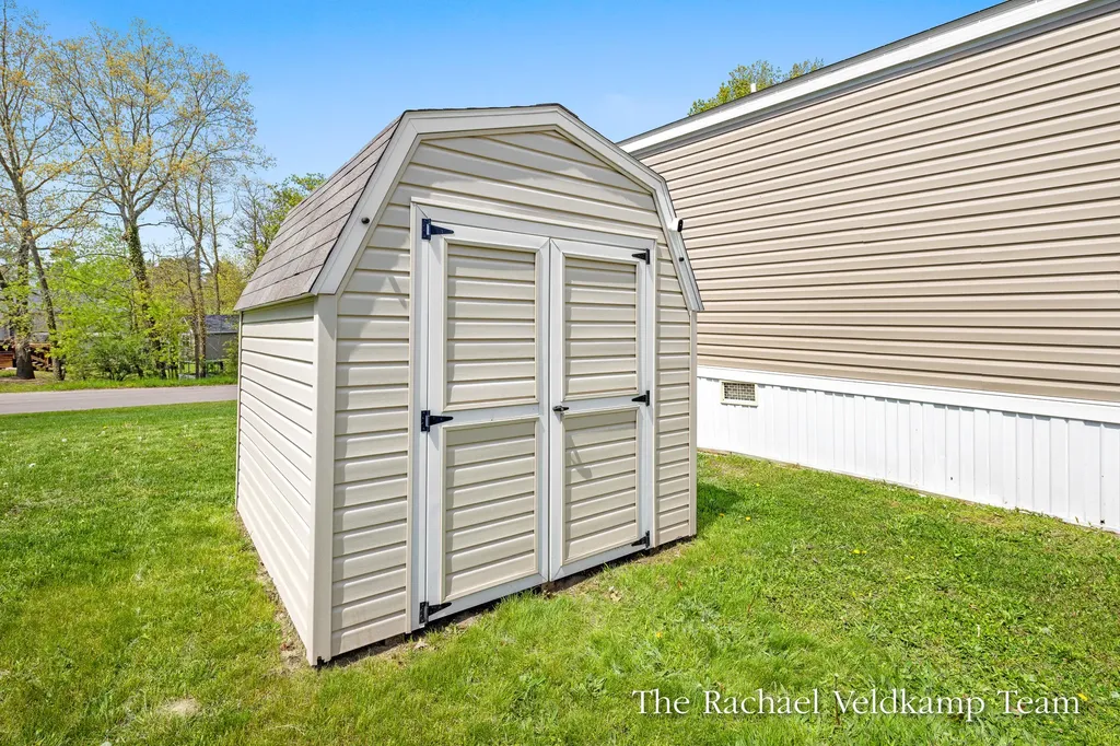 6925 Vinewood Avenue NE Plainfield Charter Township MI 49306