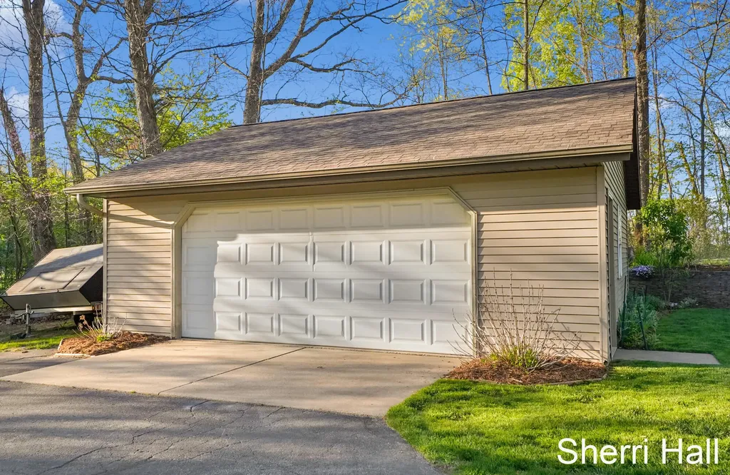 7861 S West County Line Road Eureka Township MI 48838
