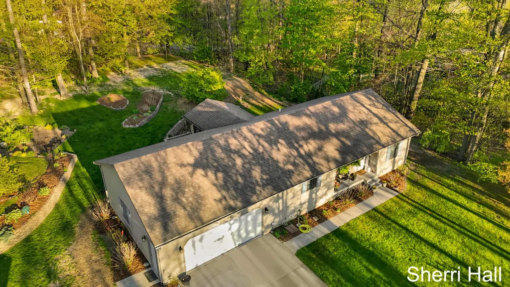 7861 S West County Line Road Eureka Township MI 48838