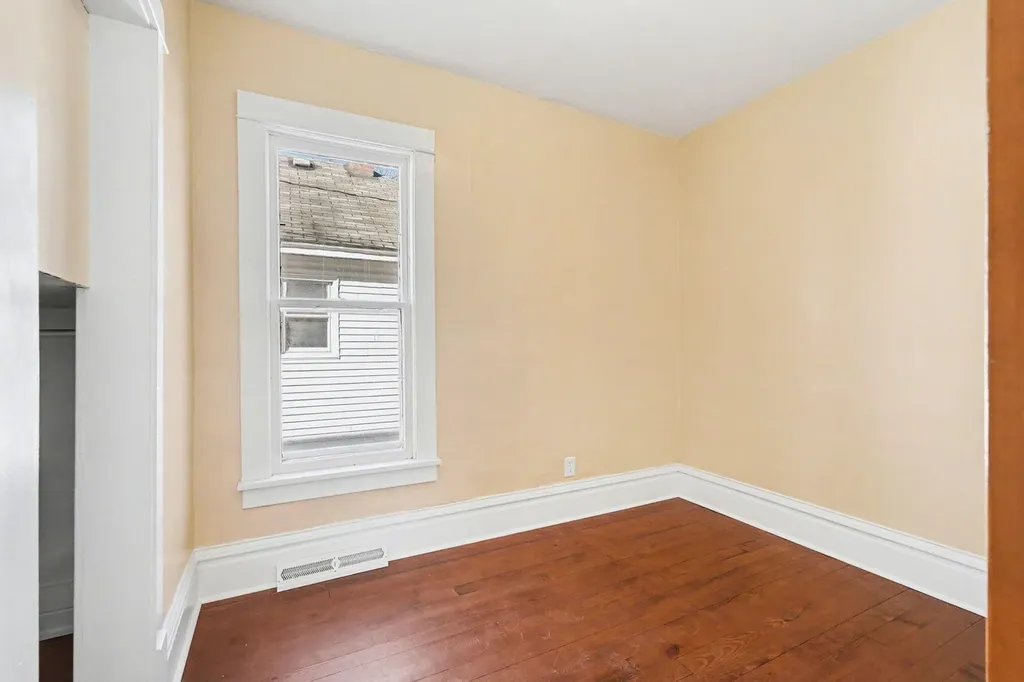 892 W Forest Avenue Muskegon City MI 49441