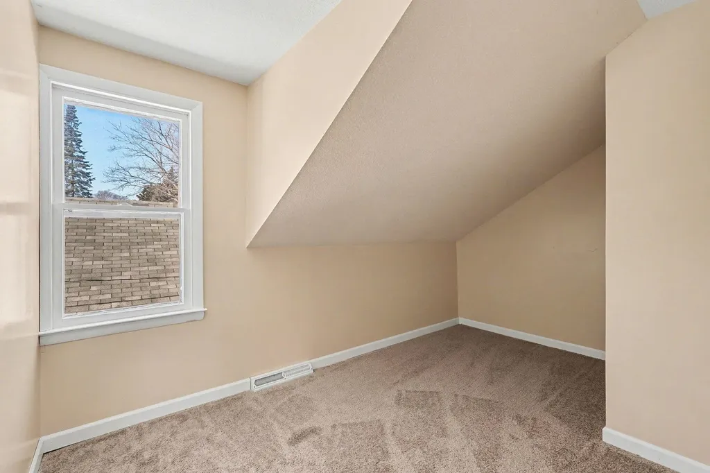 892 W Forest Avenue Muskegon City MI 49441